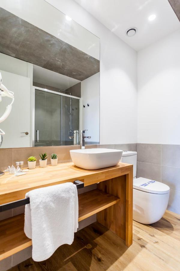 Puerto Beach Suites Valencia Eksteriør bilde