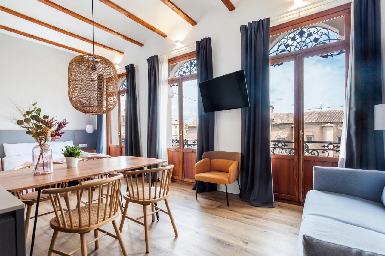 Puerto Beach Suites Valencia Eksteriør bilde