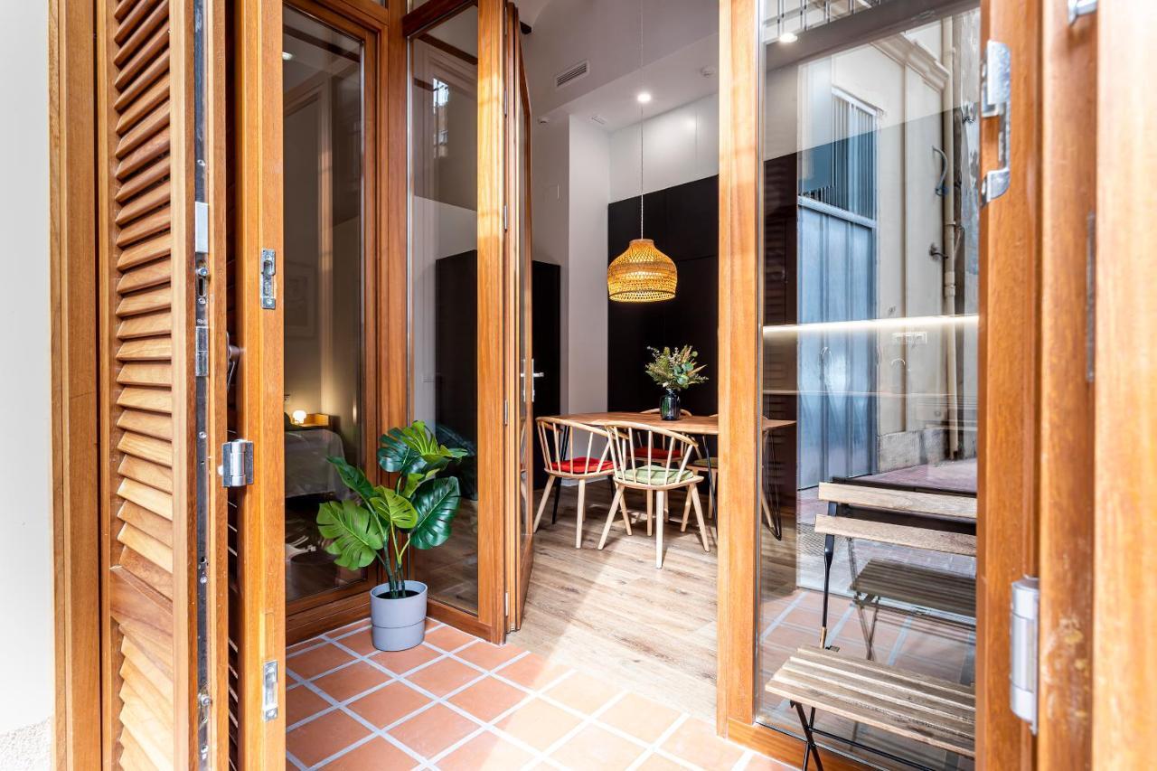 Puerto Beach Suites Valencia Eksteriør bilde