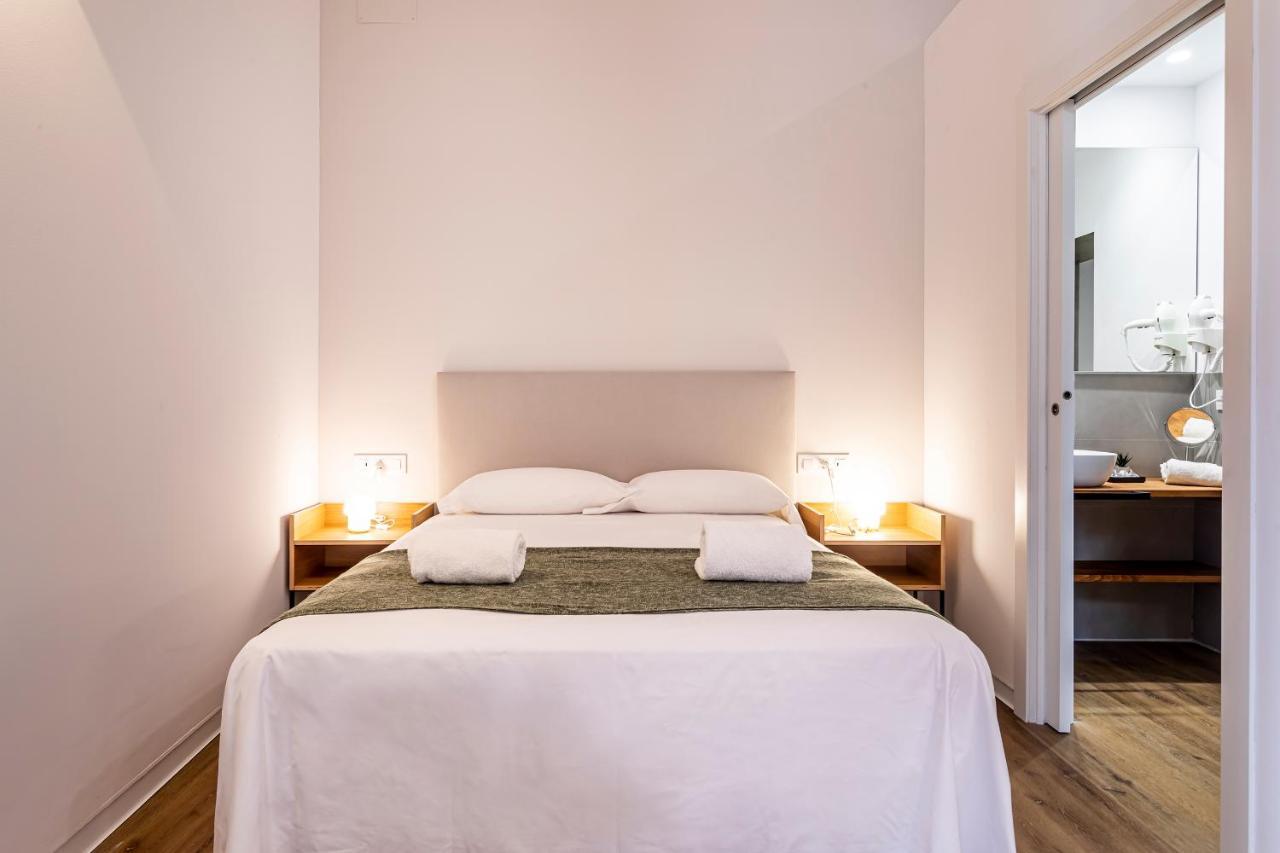 Puerto Beach Suites Valencia Eksteriør bilde